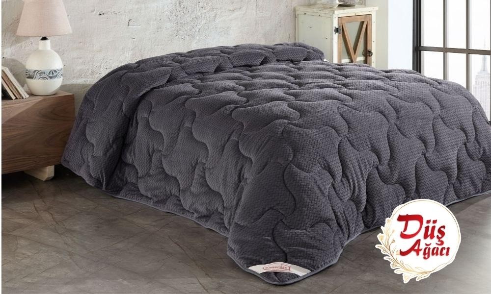 Gold Series Velvet Quilt